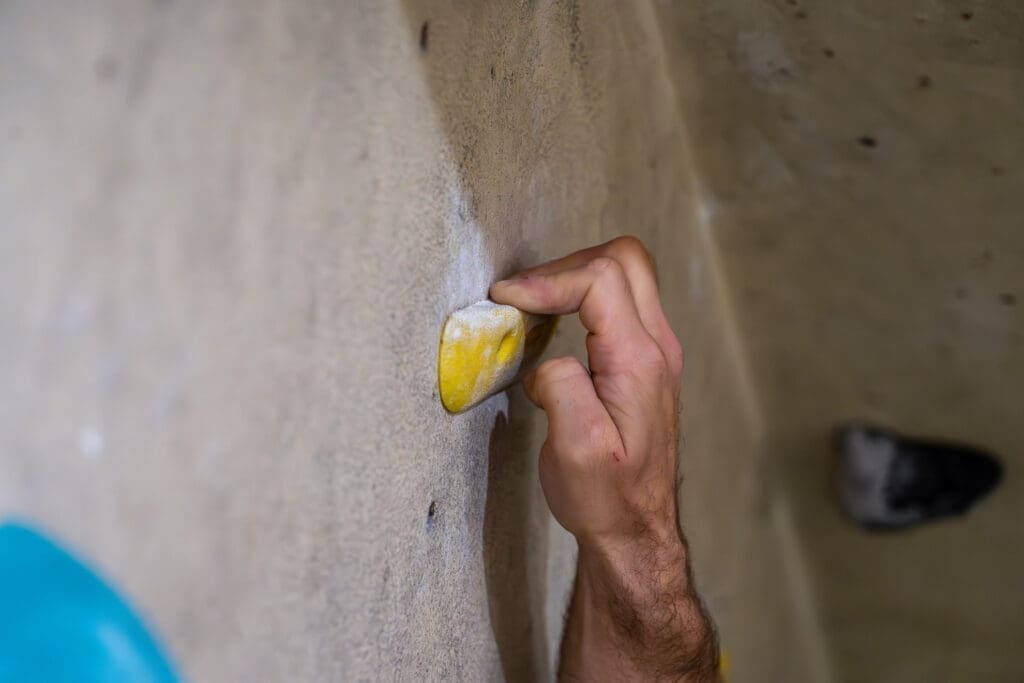 Bouldering holds: Ultimate guide and how to master them