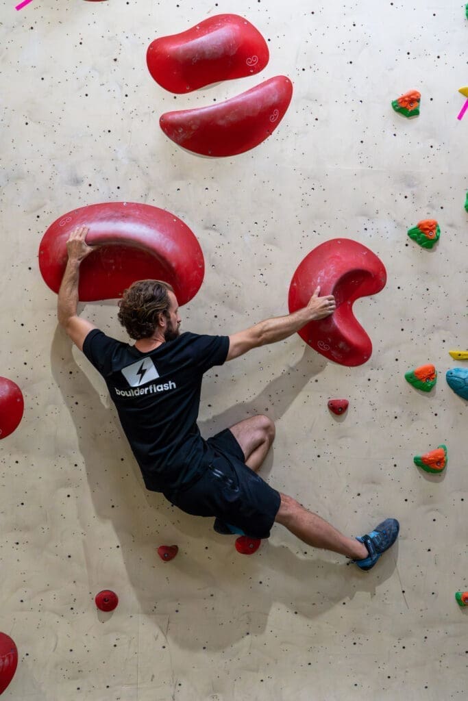 Bouldering holds: Ultimate guide and how to master them