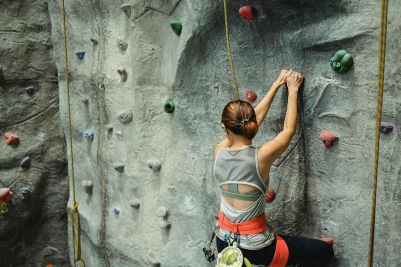 How to get better at climbing by setting goals How to get better at climbing by setting goals