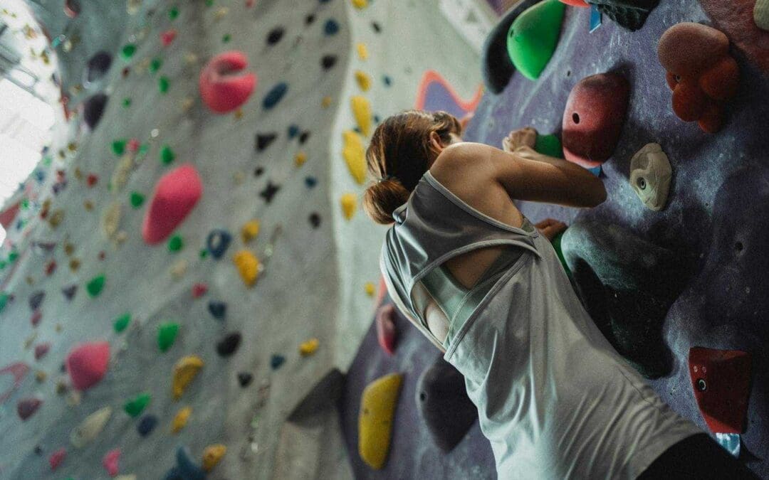 Hang every day: For better climbing strength and mobility